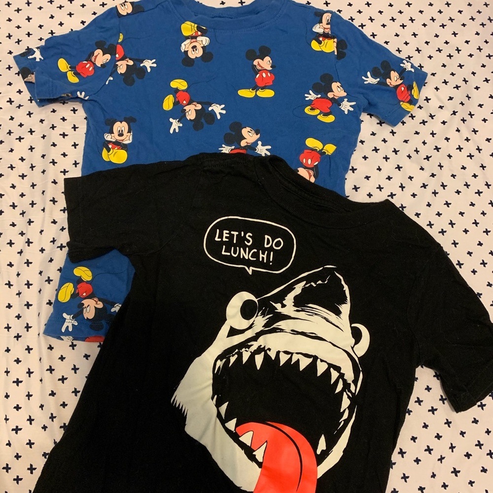 5T tees set of 2 Disney 🦈